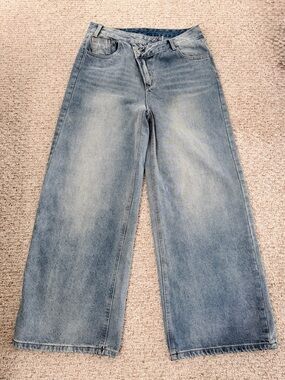 SHEIN Faded Light Blue Wide-Leg Jeans